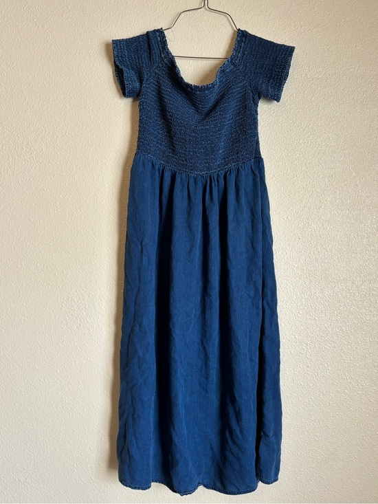Old Navy Dresses & Skirts - Old Navy Navy Smocked Midi Dress